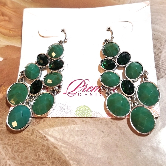 NEW Premier Designs Cascading Green Stone Earrings - Picture 2 of 5